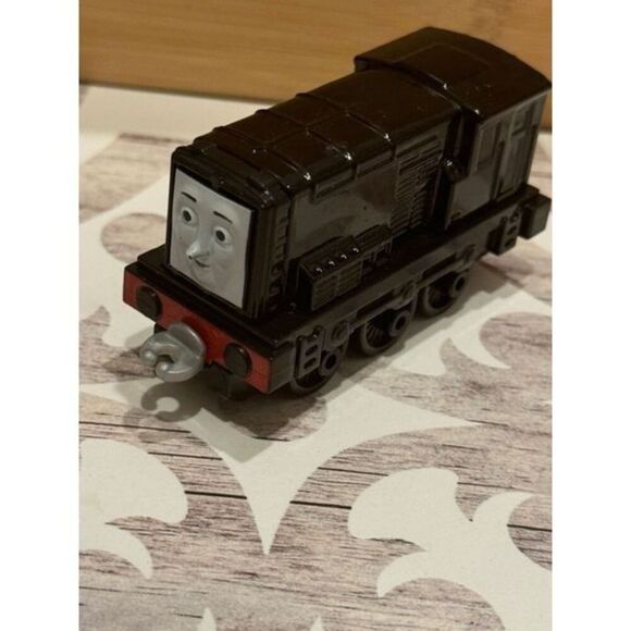 Thomas the Tank Engine / Friends / Train / Diecast Diesel the Tank Engine Tram - Picture 1 of 5